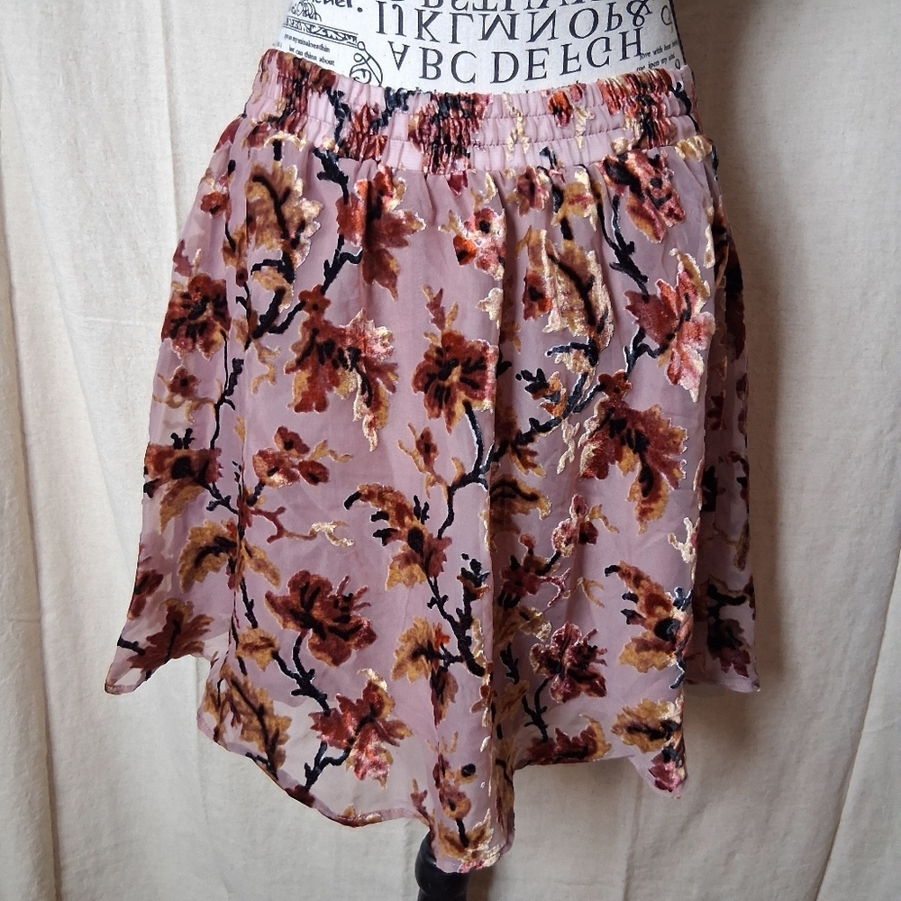 Urban Outfitters Medium Skirt - Picture 2 of 7